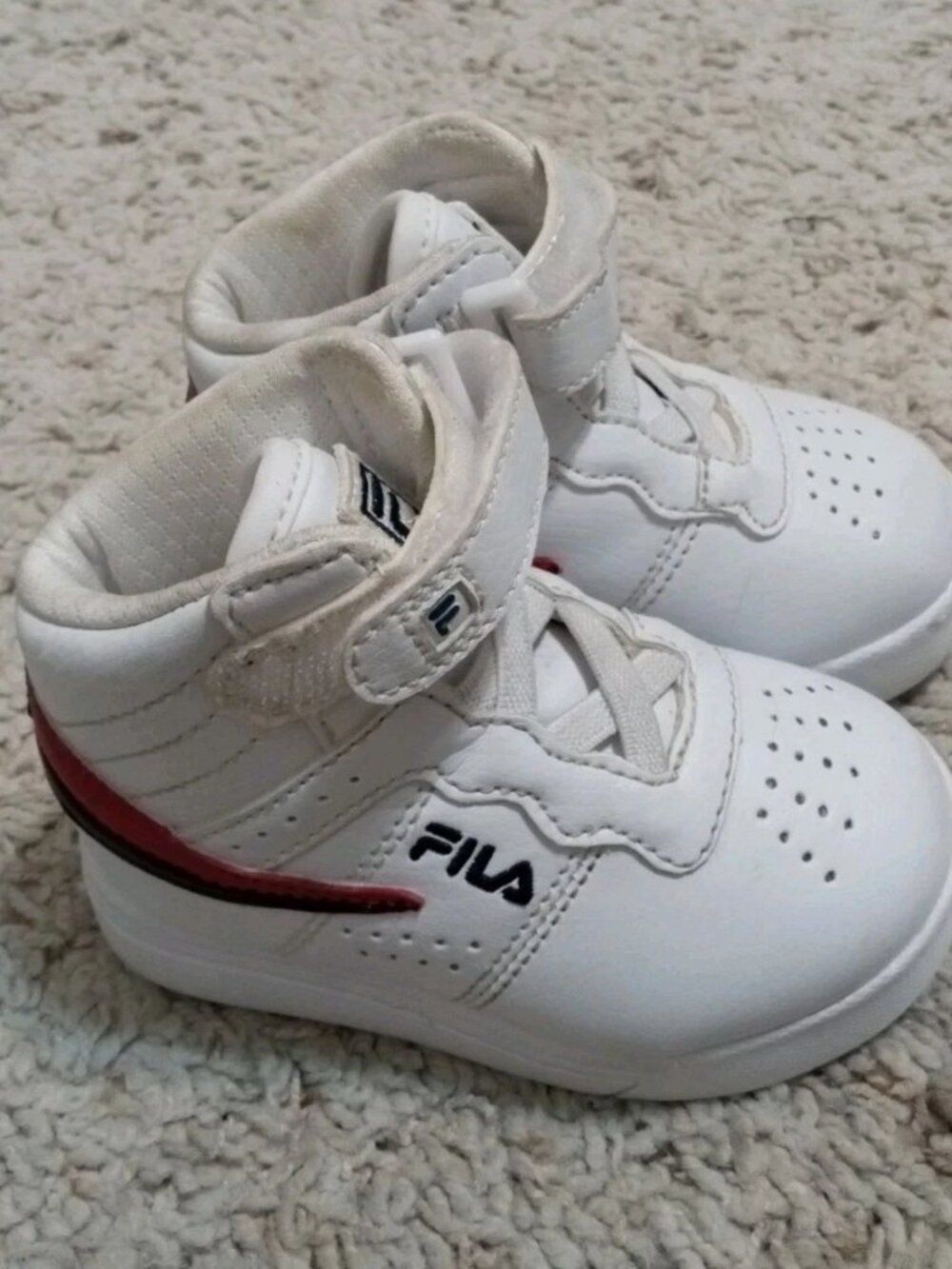 Fila Baby Size 5 Vulc 13 MP Mid White Red Sycamore Casual Shoes Hook & Loop
